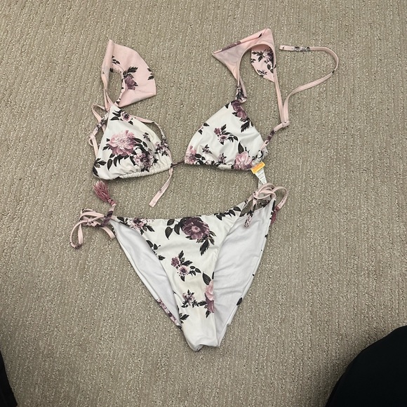 Agua Bendita Pink and Purple Floral Bikini - Picture 5 of 6